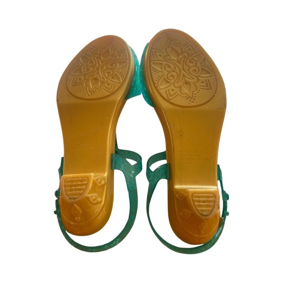 Jasmine Slippers - Picture 2 of 3